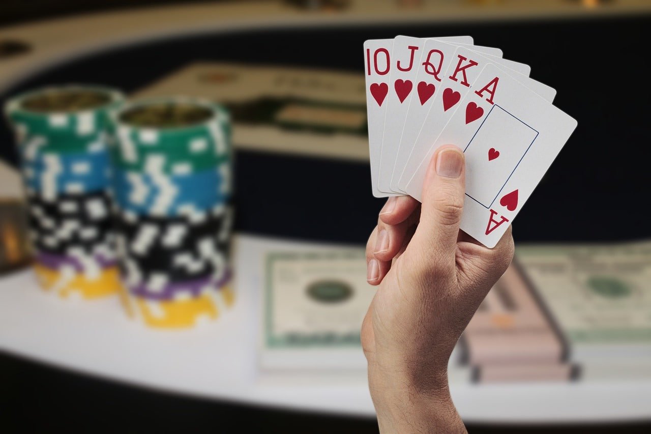 777y co Myanmar online gaming platform team မှ ကစားသမားများ အတွက် casino, sportsbook, slots ဝန်ဆောင်မှုများ ပေးအပ်နေသည့် မြင်ကွင်း